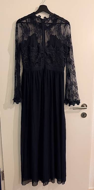 Kleider: Kleid Forever Unique – Gebraucht aus Adligenswil von TST04 2