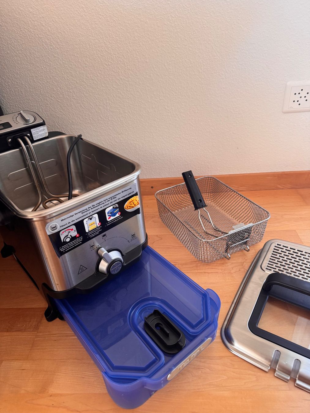 Tefal Elettrodomestici da cucina: Fritteuse - Tefal OLEOCLEAN Inox & Design – Usato da Baar venduto da Ste_7vpk 4