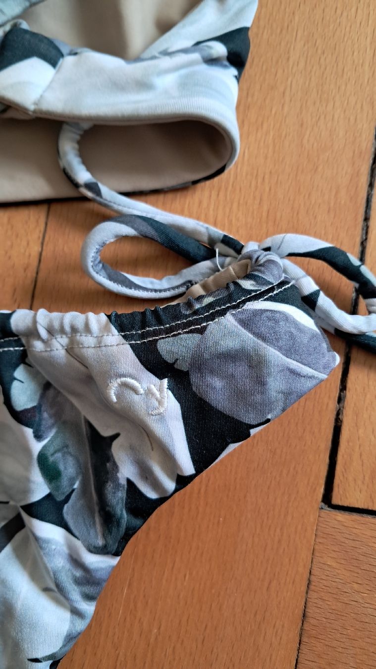 Badekleider & Bikinis: Oy Surf Bikini Set Blättermuster M  – Gebraucht aus Basel von Bluepirat 4