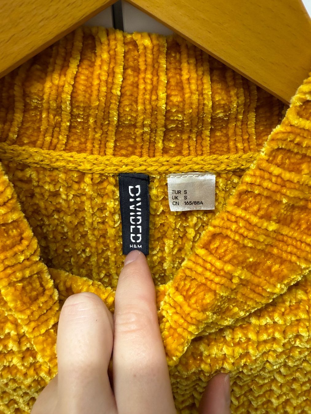 H&M Maglioni & Felpe: H&M Strickpullover, Senfgelb, Grösse S, Top Zustand! – Nuovo (secondo la descrizione) da Zürich venduto da Cleo234 1