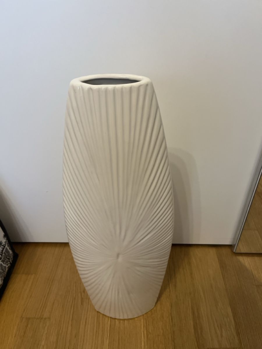 Vasen & Gefässe: Vase Keramik weiss Rillenmuster – Neu (gemäss Beschreibung) aus Basel von Sandraxtr 3
