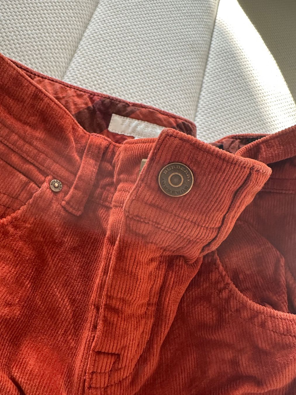 Burberry Pantaloni: Cordhose Burberry – Usato da Dürrenroth venduto da tvy_bh56 1
