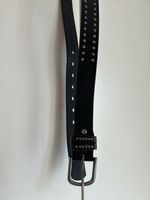 Schwarzer Nietengürtel, 113cm