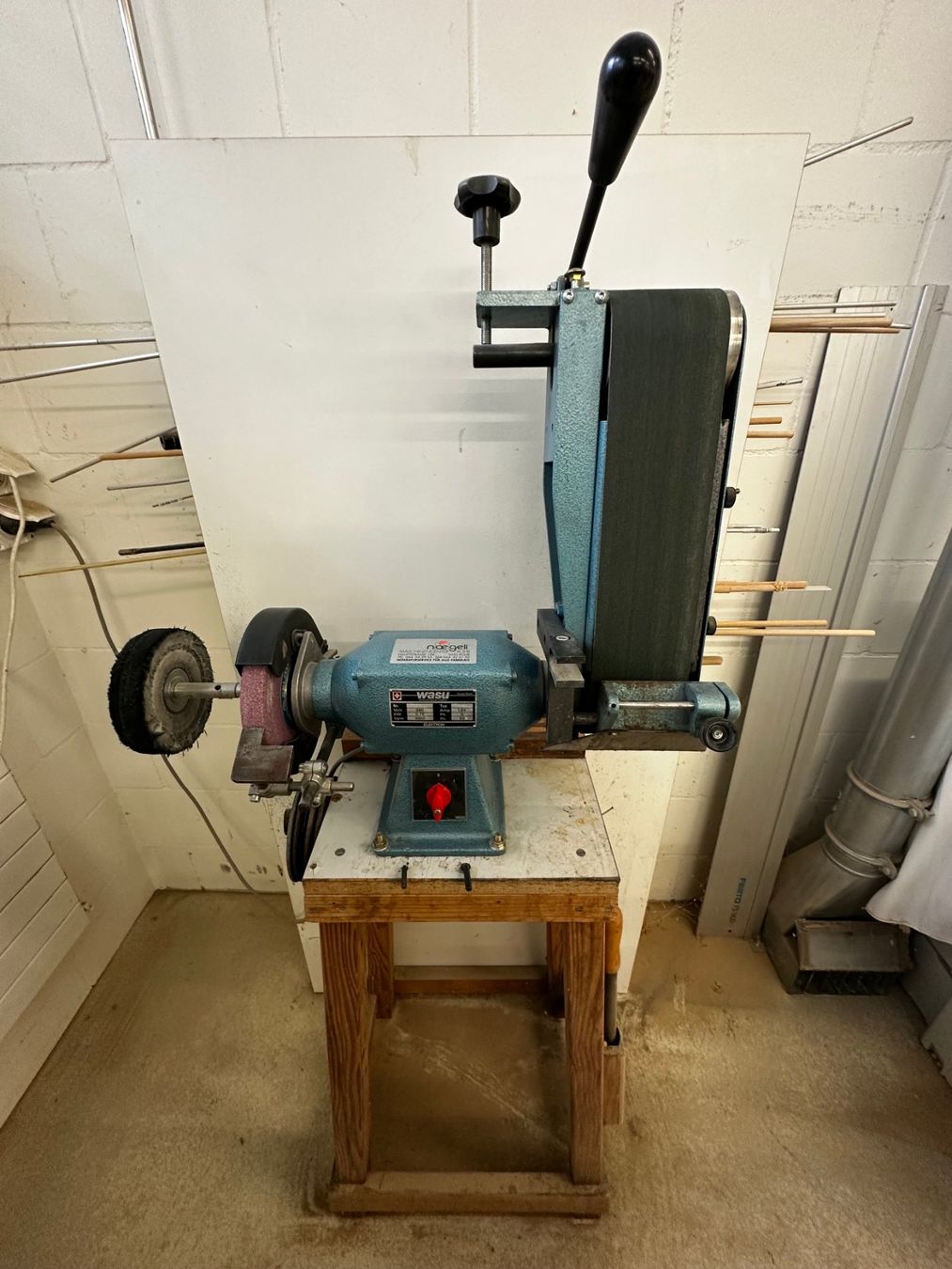 Wasu Aiguiseuses & polisseuses: WASU Bandschleifmaschine – D'occasion à Hirschthal par inf_xk9t