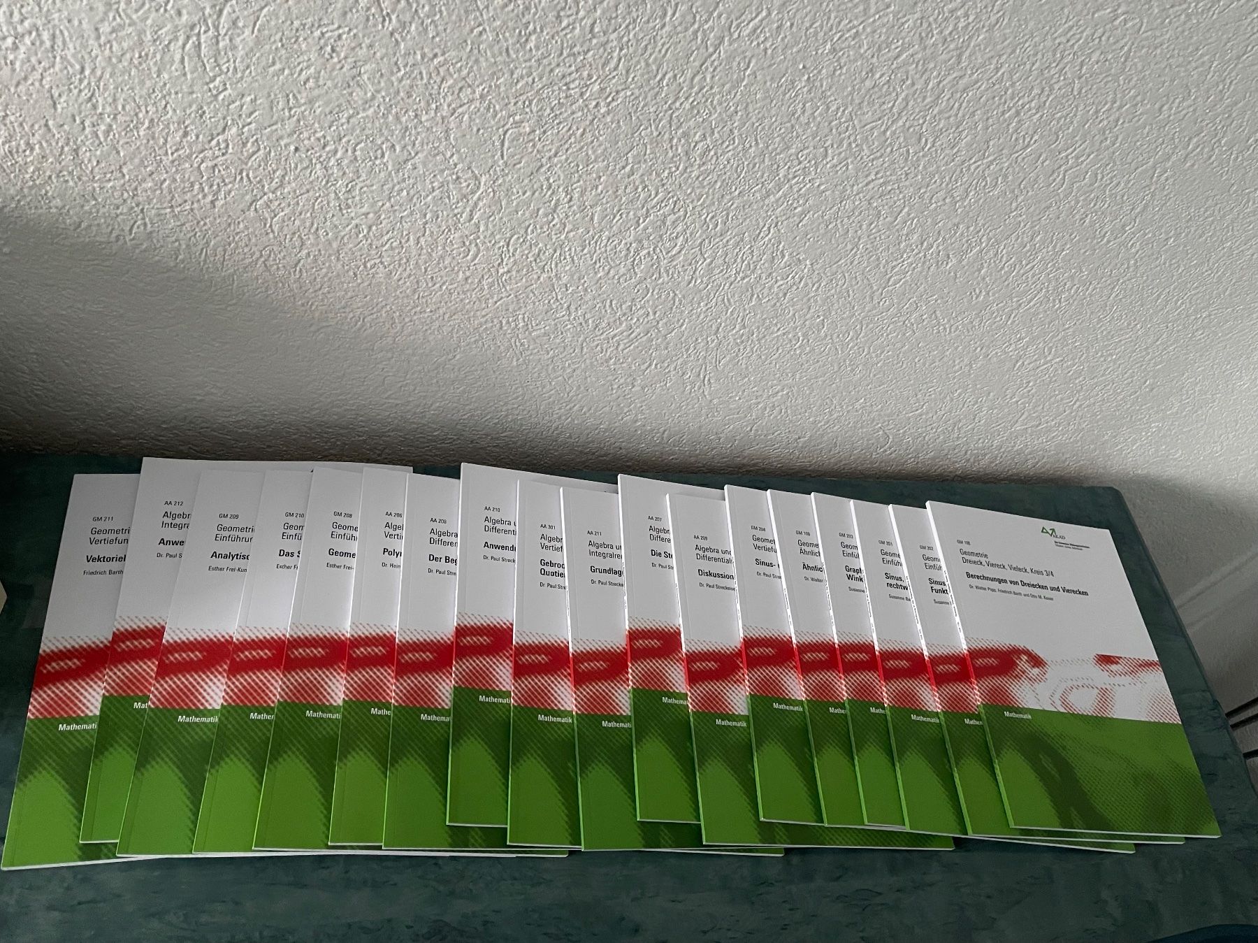 Libri: Passerelle: Komplettes Lehrmittel – Nuovo (secondo la descrizione) da Kirchdorf AG venduto da mai_d6dk 3