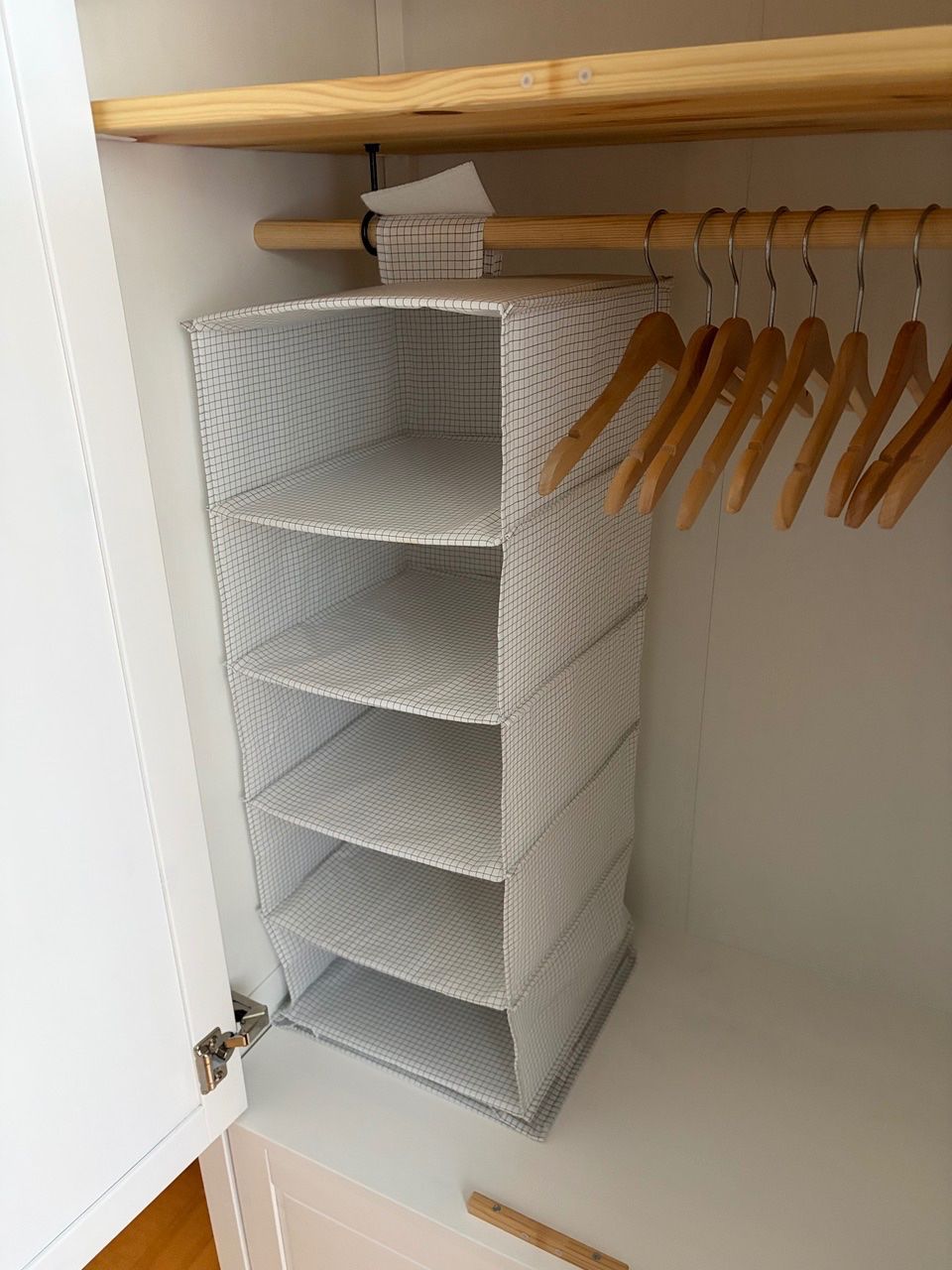 Ikea Armadi: Kleiderschrank Ikea Sundvik, weiss – Usato da Winterthur venduto da Skuenzle 4