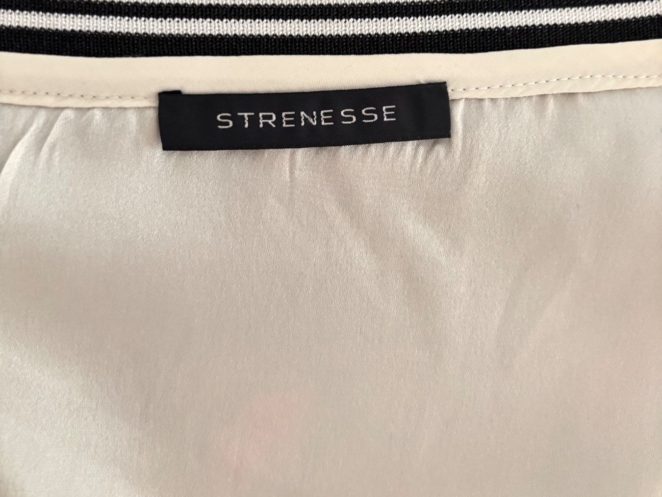 Strenesse Camicette: Strenesse Bluse, neu, Gr:44, Seide, NP: 370.- – Nuovo (secondo la descrizione) da St.Gallen venduto da shiwi12 2