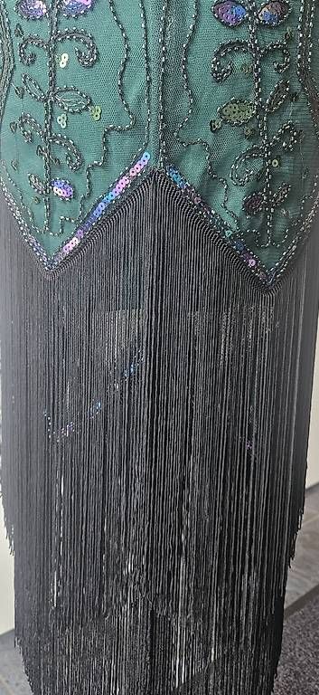 Costumes: Kleid mit Perlen und Fransen Grösse M/L neu – Neuf (Voir description) à Wohlen AG par BozanaT 2