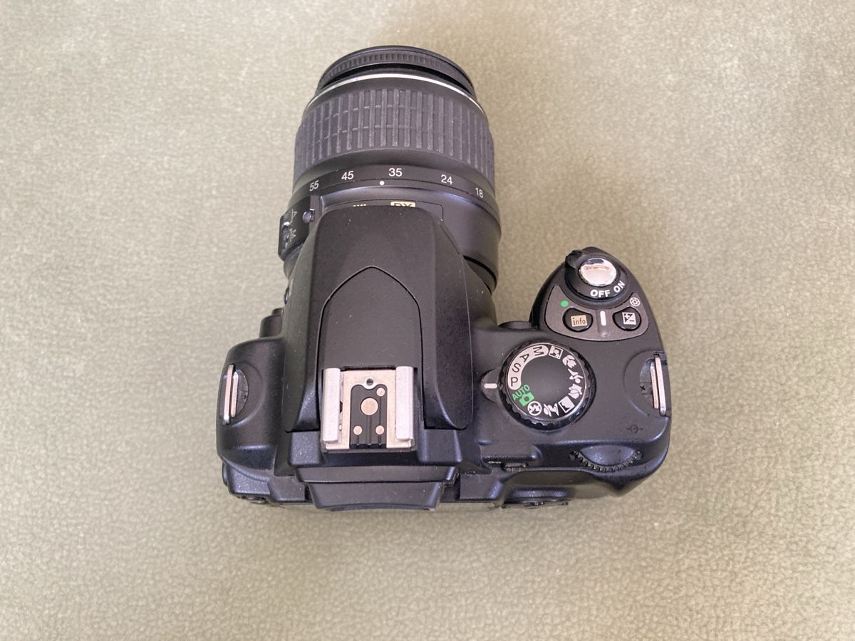Nikon Kamera: Nikon D40 +18-55. Shuttercount nur 2815! – Gebraucht aus Flims Dorf von daFlem 3
