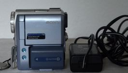Sony DCR-PC104E  Camcorder MiniDV caméscope