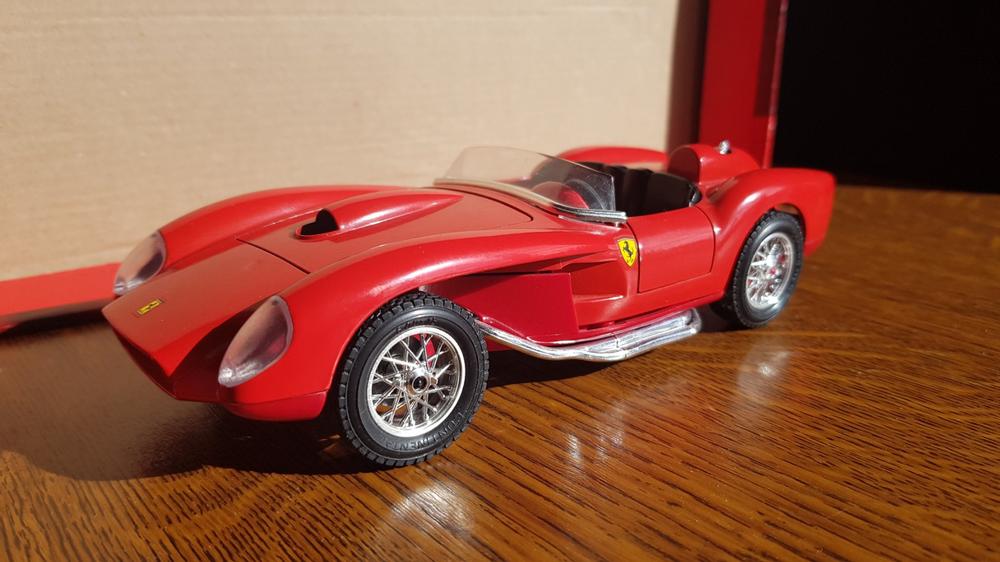 Burago Ferrari Testa Rossa Made In Italy Kaufen Auf Ricardo