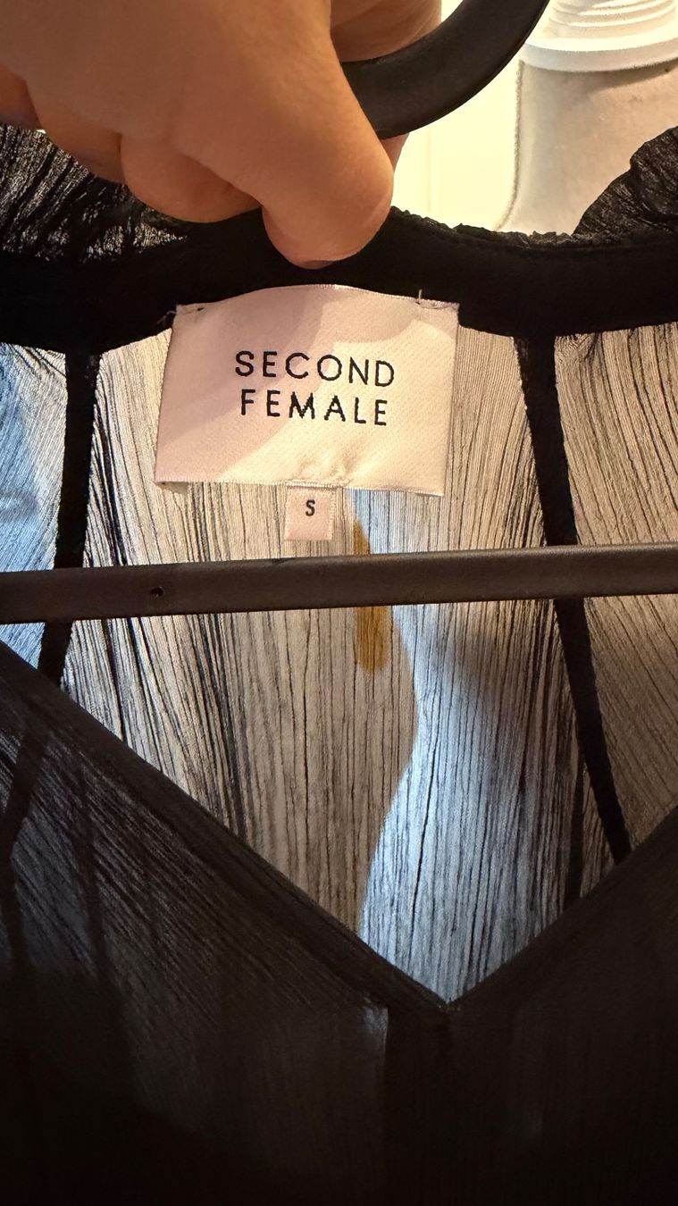 Kleider: Hübsches Second Female Kleid – Neu (gemäss Beschreibung) aus Schaffhausen von _queen_c 2