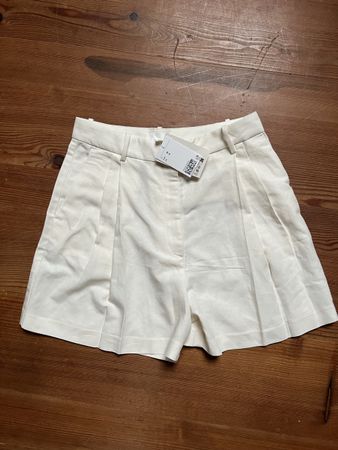 H&M shorts with tag