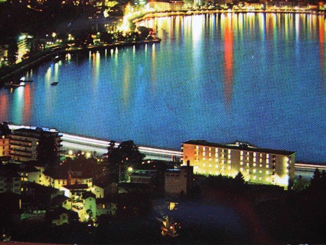 Cartoline postali: Ansichtskarte ungelaufen - Lugano bei Nacht – Usato da Dübendorf venduto da rumpumpel 2