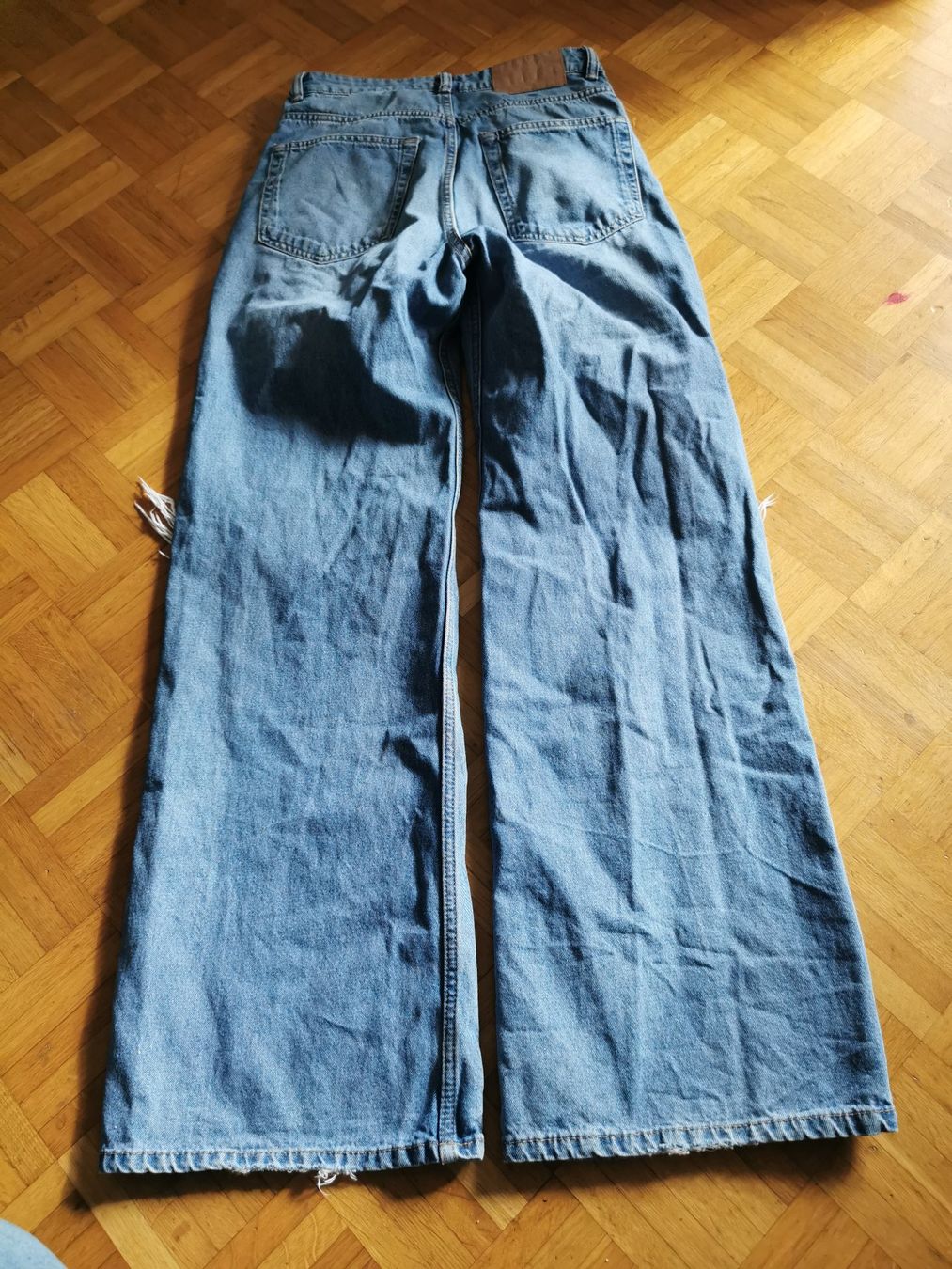 Lotti di vestiti: Jeans Gr. 36, Pullover, Sweatshirt und T-Shirt Gr. S – Usato da Basel venduto da grandfamily 6