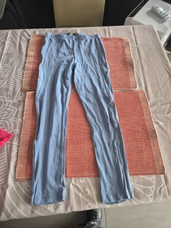 Tolle Leggings von der Marke Creamie Grösse 128.