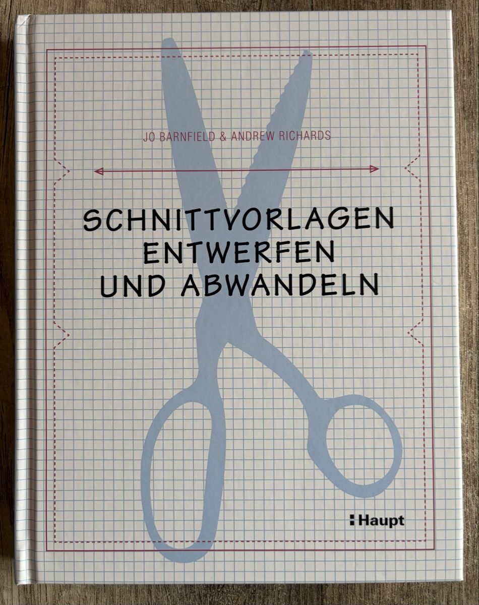 Libri: Schnittvorlagen entwerfen und abwandeln – Usato da Kappel SO venduto da Fabruzzi