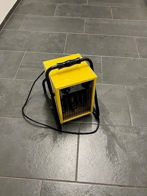 Radiatori: Heizlüfter 2kw – Usato da Bazenheid venduto da inf_8kdv