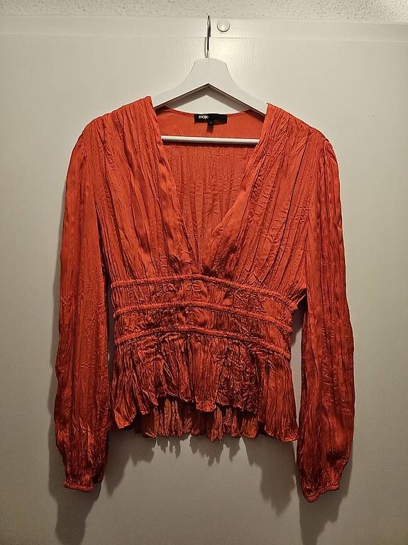 Blusen: Rote Maje Bluse - neu – Gebraucht aus Zürich von kka93