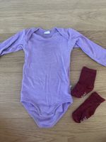 Wollbody lila gr. 80 mit Socken auch aus Merinowolle 