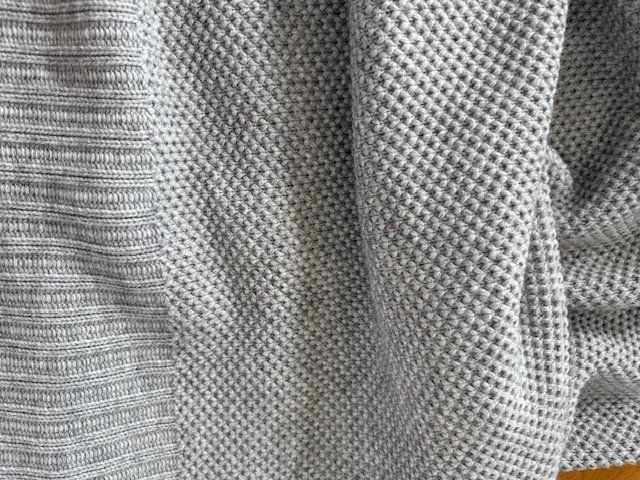 Coperte: Kuschelzeit, Strick und Fleecedecke von Knitfactory – Usato da Eggersriet venduto da Swiss2909 4