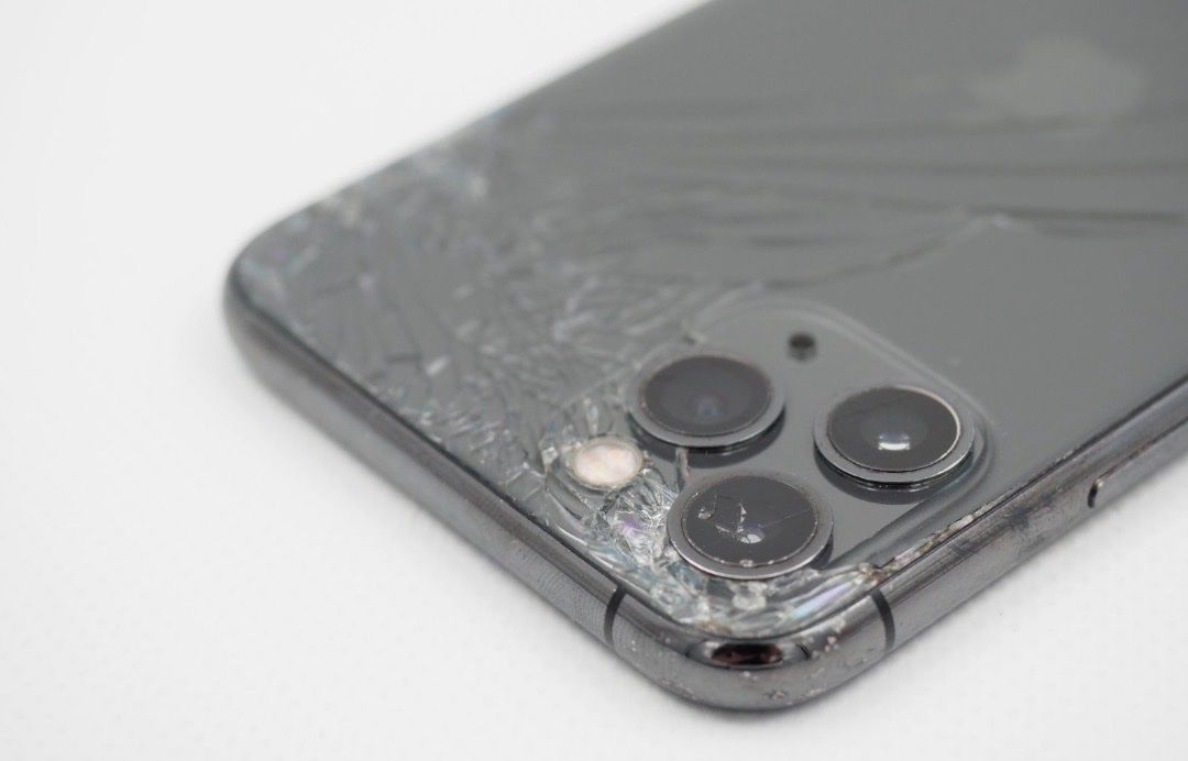 Apple Handys / Smartphones: APPLE iPhone 11 Pro iCloud gesperrt – Defekt aus Luzern von Waince786 6