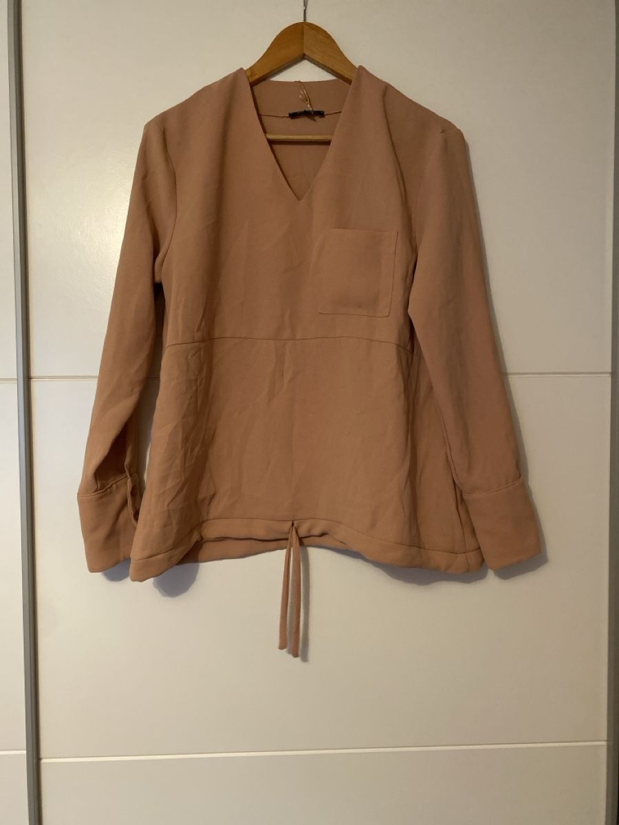 Blusen: Toupy Paris Bluse Langarm Beige Grösse S – Gebraucht aus Alpnach Dorf von melbb