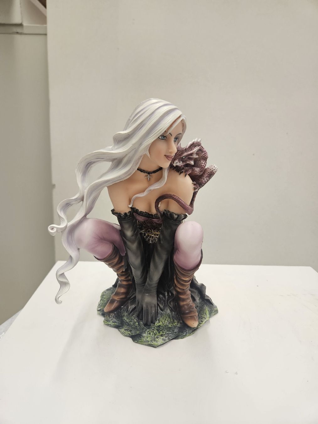 Statuette: Elfe mit violettem Drachen Neu eingepackt – Nuovo e nell'imballaggio originale da Dielsdorf venduto da Kenan997
