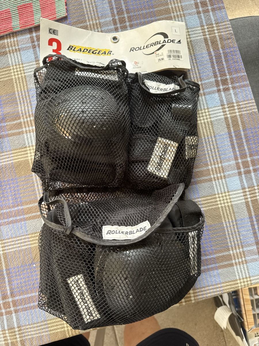 Protezioni & Imbottiture: Schutzkleidung Rollerblade 3 Pack L Grösse neuwertig – Usato da Oberrieden venduto da schickerli