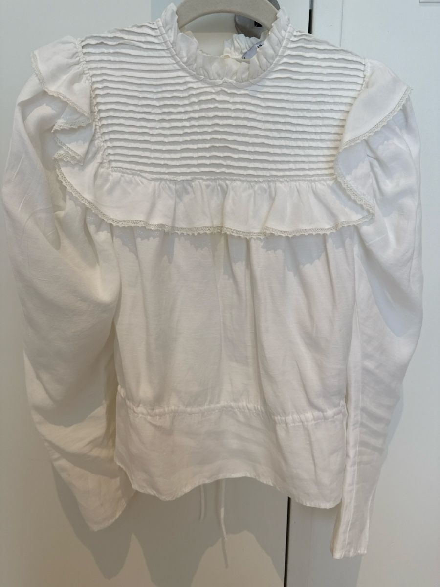 Mango Camicette: Mango White Ruffle Blouse, Size S - Perfect for Summer! – Usato da Kilchberg ZH venduto da scs8802