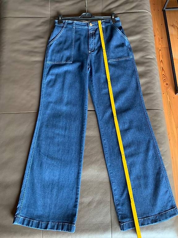 Closed Jeans: Closed Jeans neuwertig Gr. 31 – Nuovo (secondo la descrizione) da Malans GR venduto da AntjevW