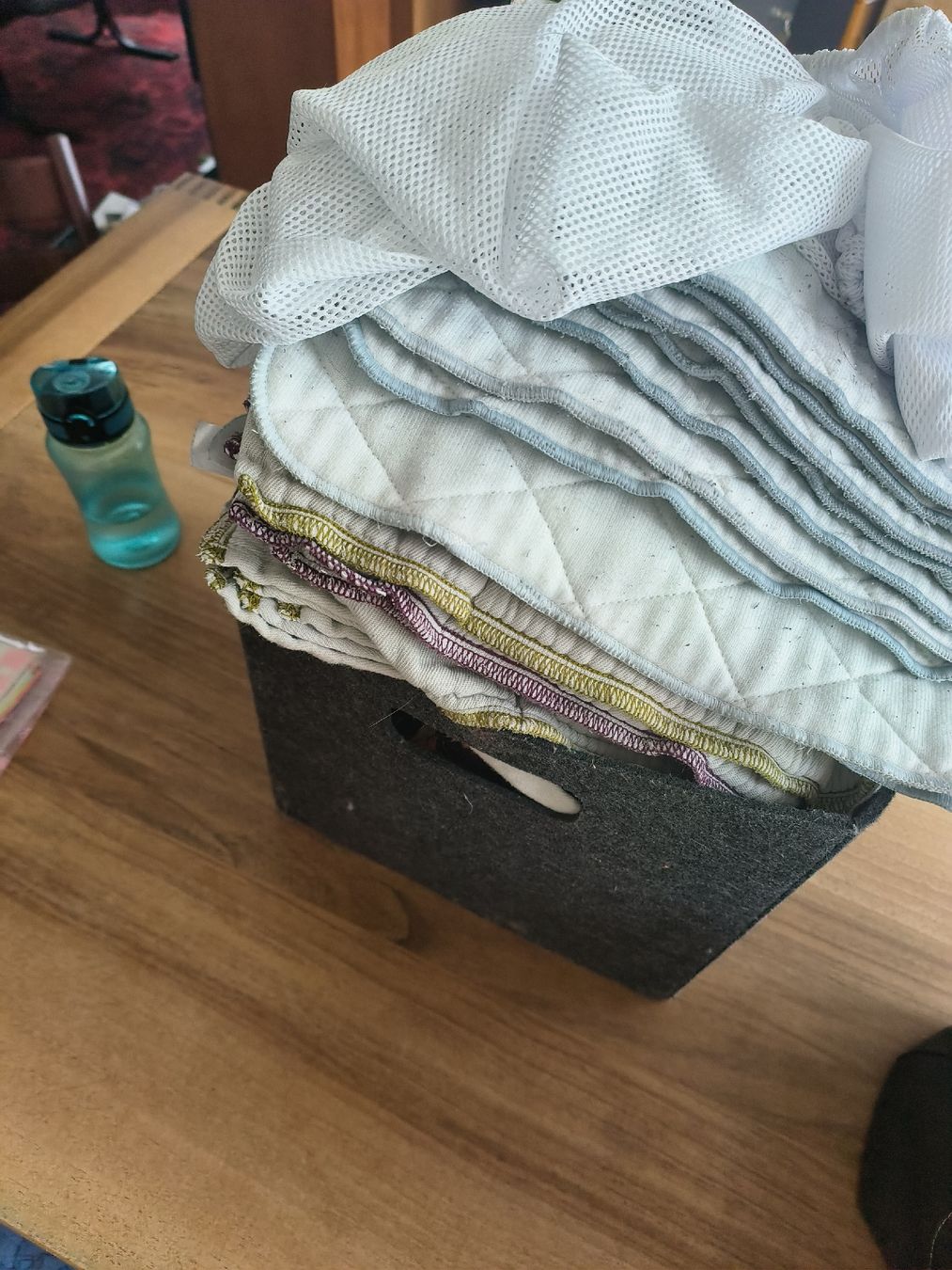 Windeleimer & Windeln: grosses Stoffwindelpacket – Gebraucht aus Basel von mirroness