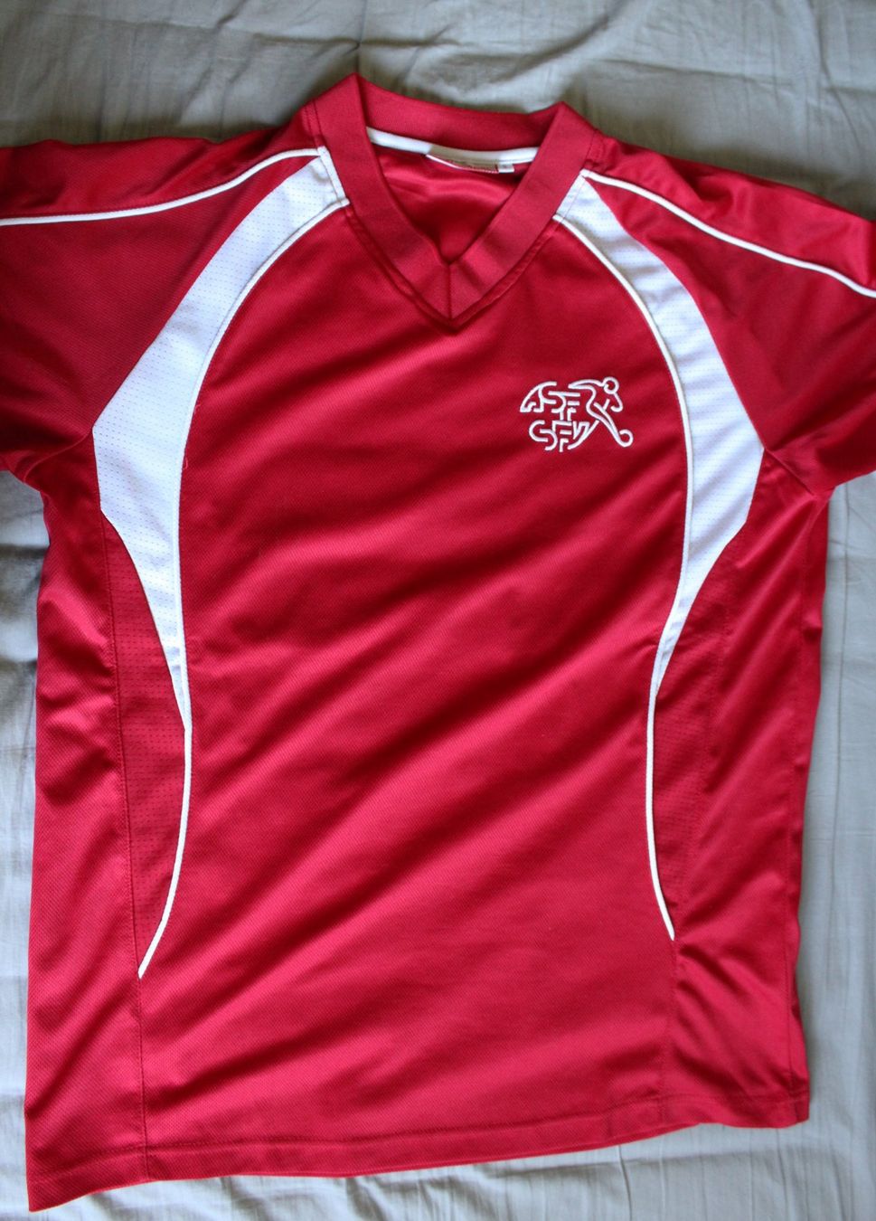 Schweizer Nati Maillots de corps & Pantalons: Trikot Schweizer Nationalmannschaft – D'occasion à Worblaufen par Cookie23