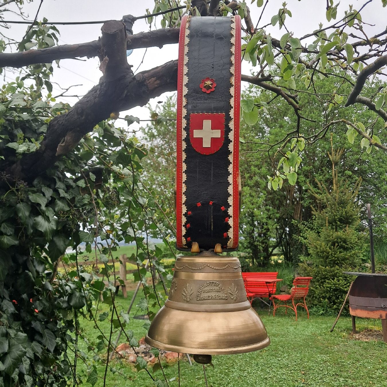 Campanacci mucche: PRÄCHTIGE BARINOTTO GLOCKE  – Usato da Murten venduto da SHETHOF