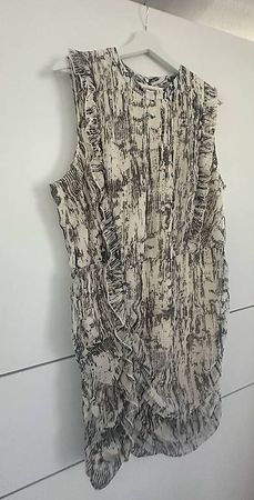 NEU! Sehr schönes KLEID