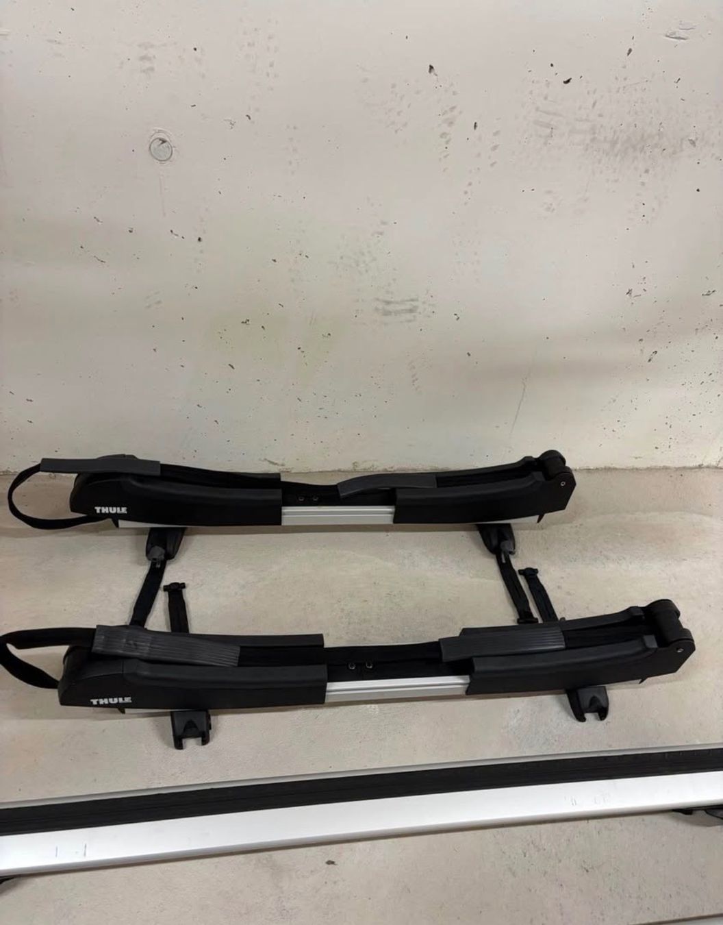 Thule Portapacchi: Thule Surf Rack – Usato da Jonen venduto da vanida 1