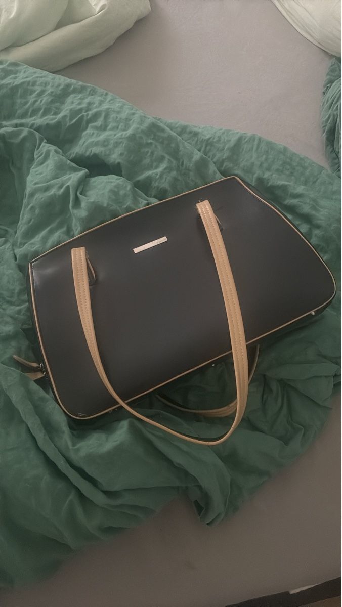 Saccobono Borse da donna: Elegante Handtasche – Usato da Strengelbach venduto da Puremad