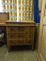 Antiker Sekretär / Schreibschrank aus Holz mit Intarsien!