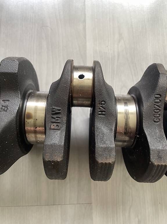 BMW Motori: BMW Kurbelwelle M20B25 – Usato da Reinach BL venduto da mme_c9k2 1