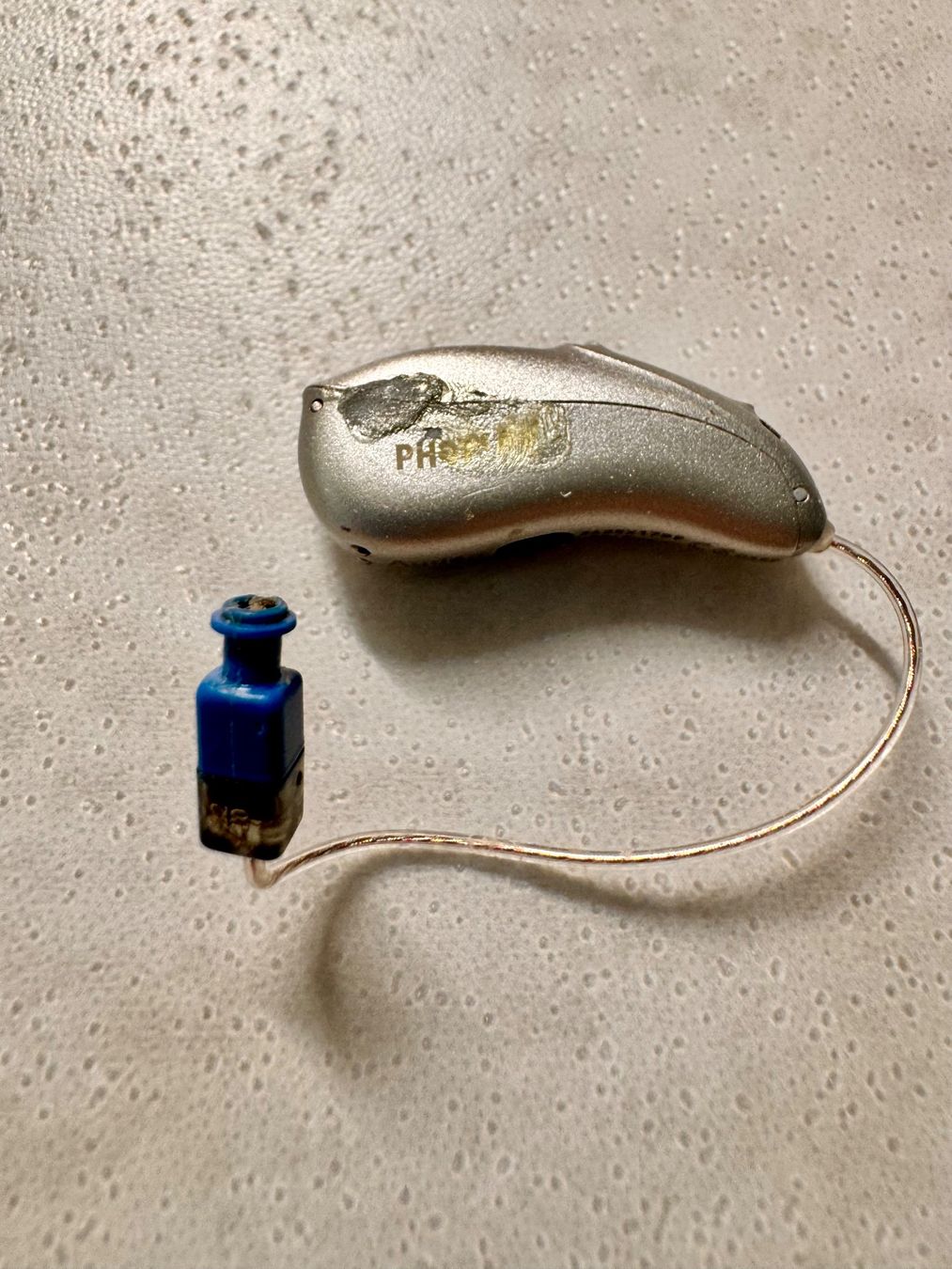 Phonak Attrezzature mediche: Phonak Audéo L30 R Hörgerät Links – Usato da Hermetschwil-Staffeln venduto da Sigmund57 2