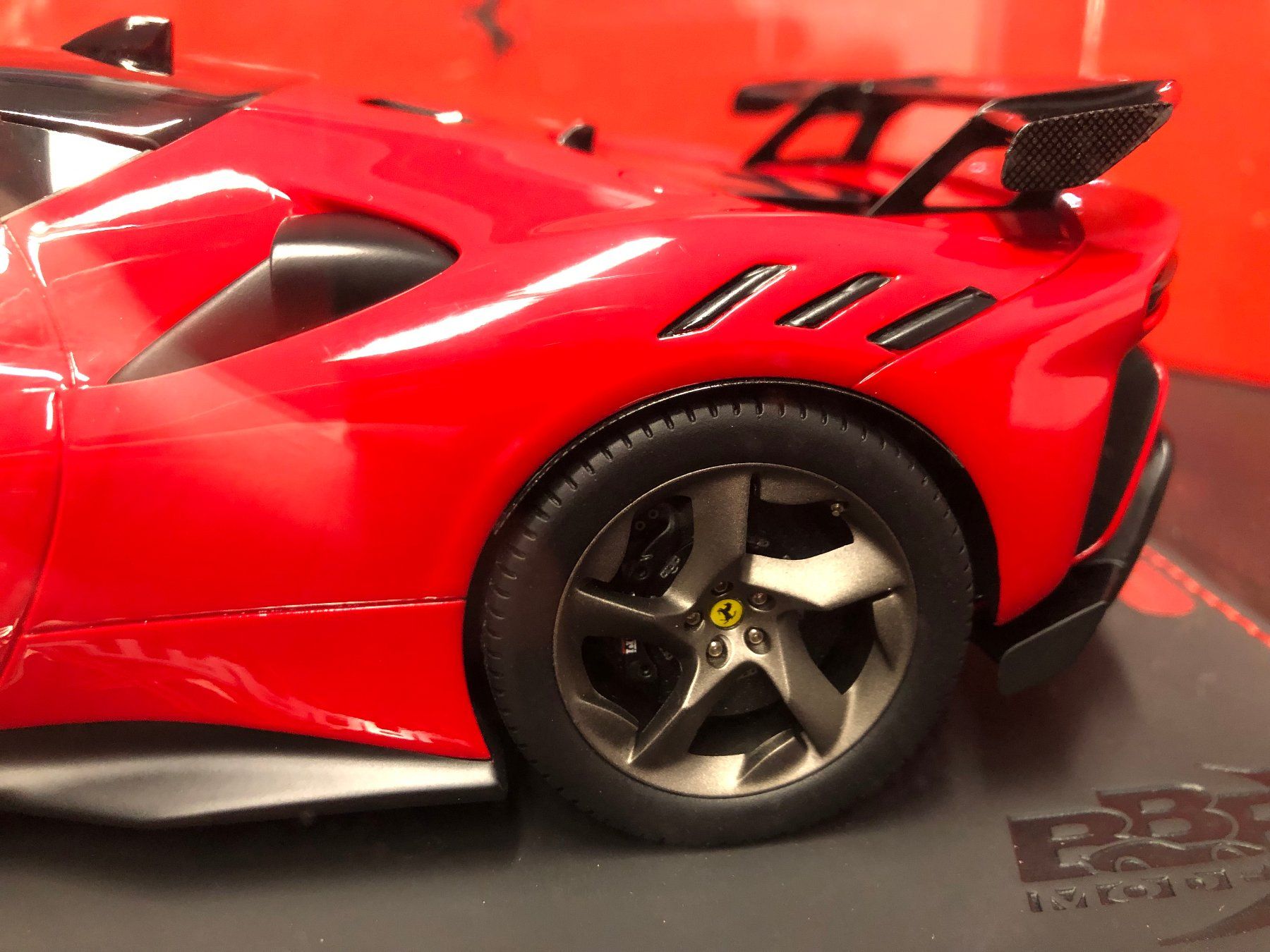 BBR Models Modellini d'auto: Ferrari SF90 XX Stradale BBR 1:18 – Nuovo e nell'imballaggio originale da Wetzikon ZH venduto da mcf18 8