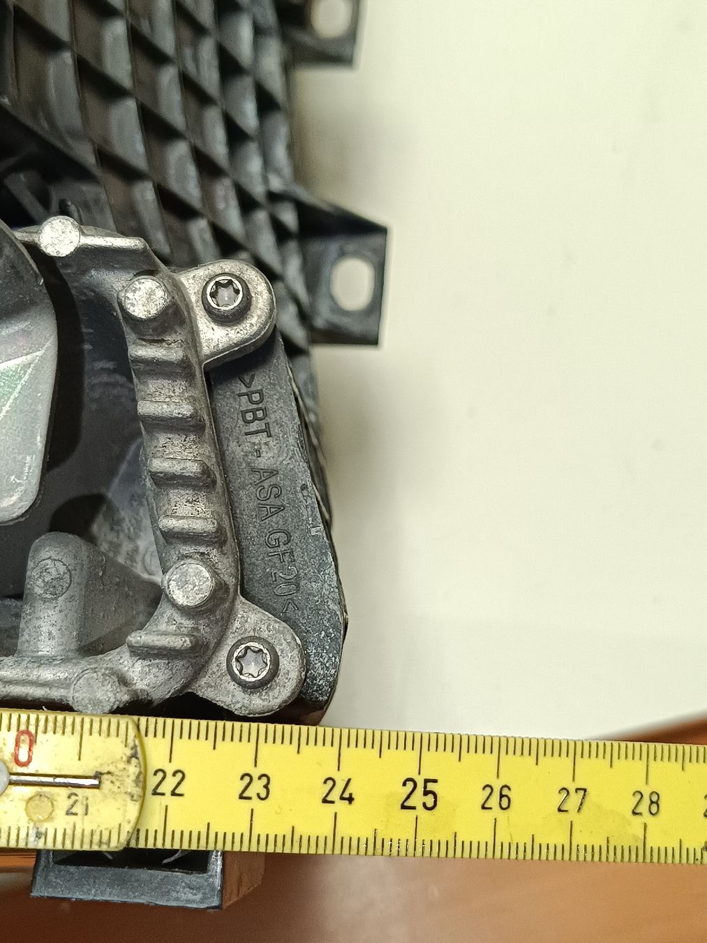 Scania Fari: Scania LED Scheinwerfer rechts,(em329) – Usato da Künten venduto da Schnaepplihuus 9