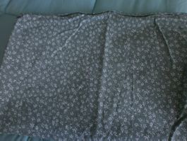 Bettwäsche mit Blumenmuster grün