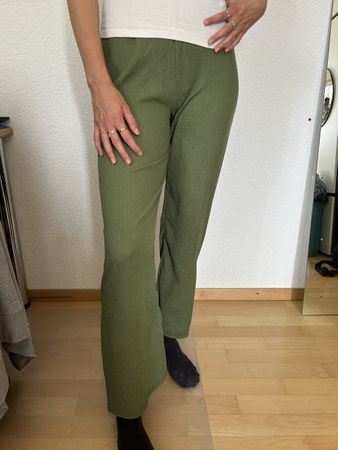 Pantalon d'été vert olive, taille M 