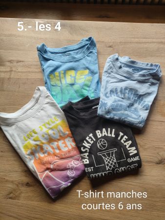 Lot de 4 T-shirts manches courtes Kiabi, taille 6 ans