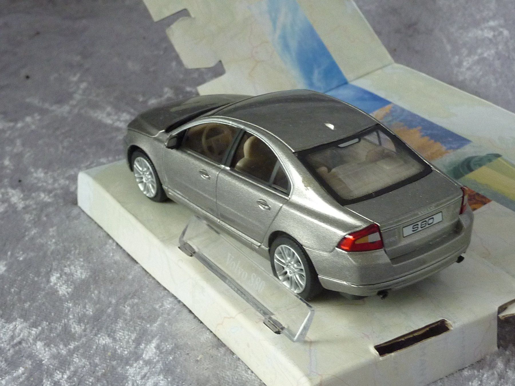 Volvo Modellini d'auto: Volvo S80  1:43 – Nuovo e nell'imballaggio originale da Dürrenäsch venduto da modellautos4you 3