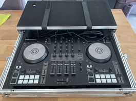 DJ Controller Traktor S3 mit Original Case und Software