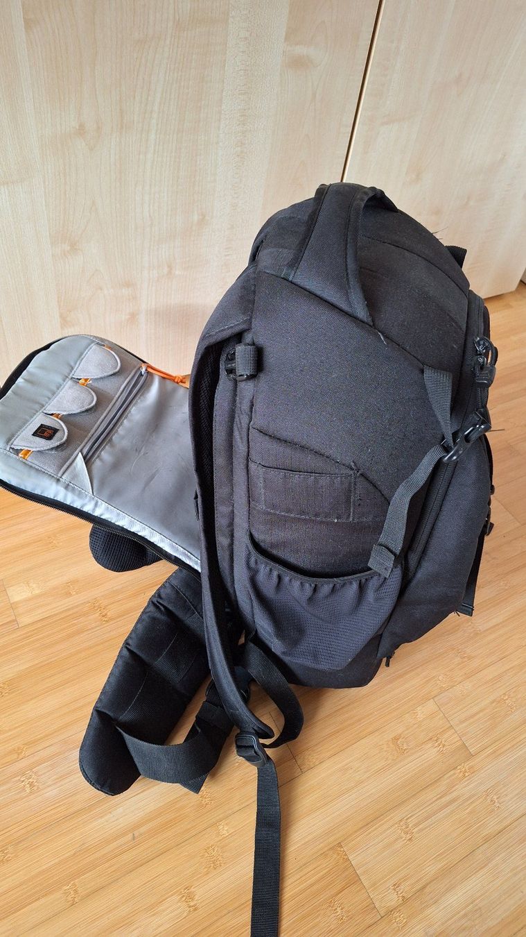 Lowepro Sacs à dos: Fotorucksack von Lowepro – D'occasion à Wattwil par Siedlergreen