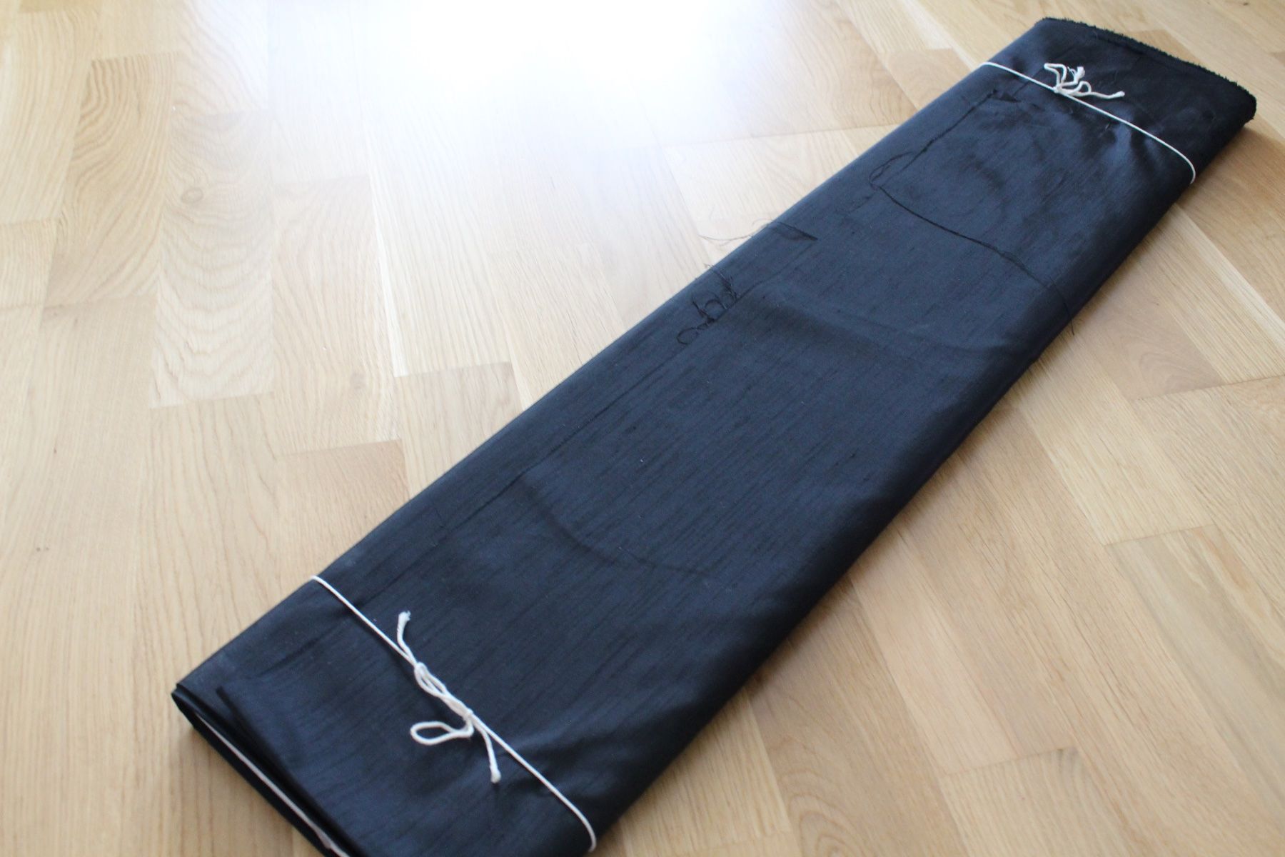 Tessuti: Polyester schwarz – Nuovo (secondo la descrizione) da Zürich venduto da yvo_9d6l 1