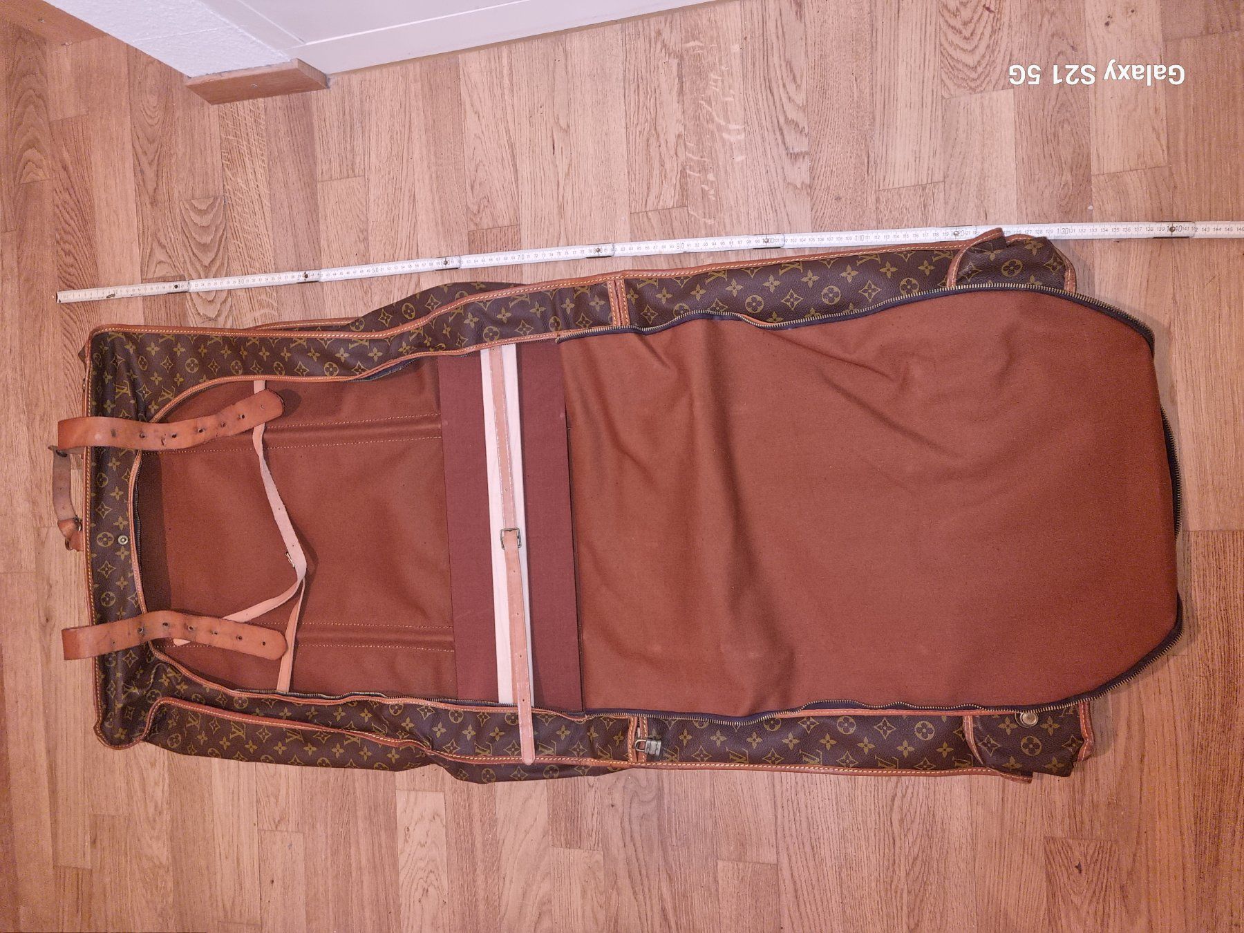 Louis Vuitton Valigie: Reise Anzugkoffer Louis Vuitton – Usato da Zürich venduto da Big 3